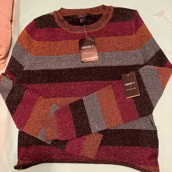 Forever 21 metallic sweater sz S festive - Picture 4 of 4